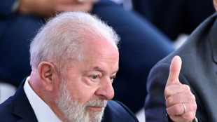 Brésil: opération à la hanche pour Lula et pause forcée à l'international