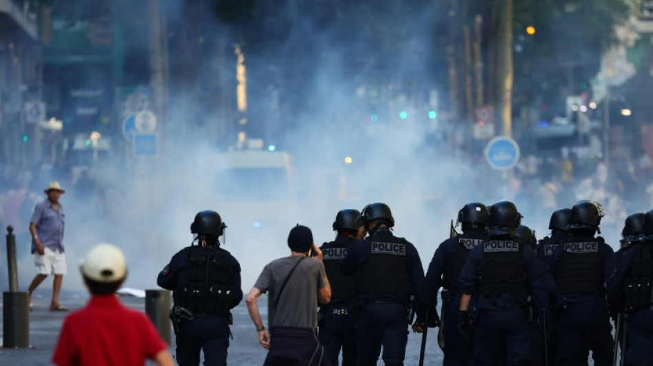 Trois policiers mis en examen après le décès d'un homme lors des émeutes à Marseille