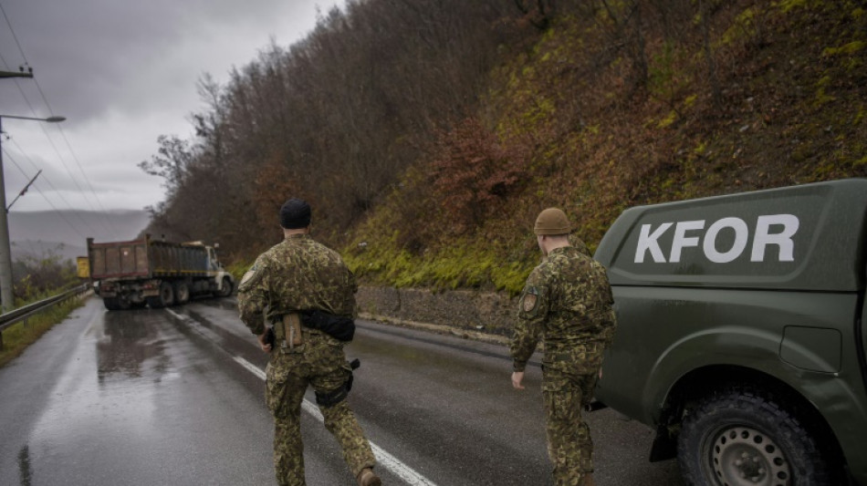 Vive tension dans le nord du Kosovo après des attaques contre la police