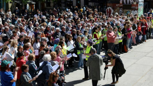 Thousands sing for peace in war-torn Ukraine