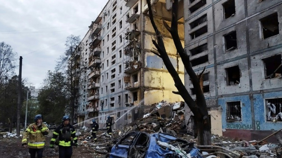 Ukraine: frappes russes meurtrières au lendemain de l'explosion du pont de Crimée 