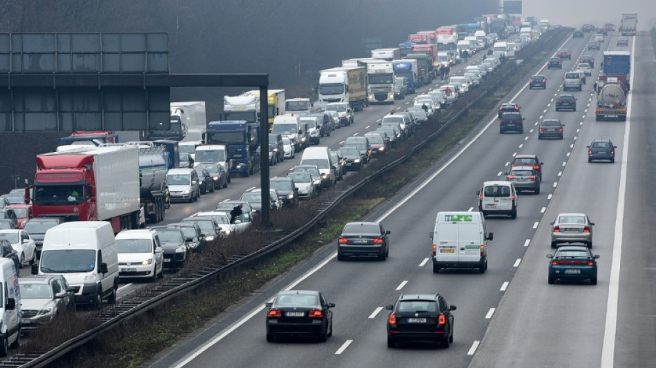 ADAC warnt vor viel Verkehr durch Rückreisewelle zum Wochenende