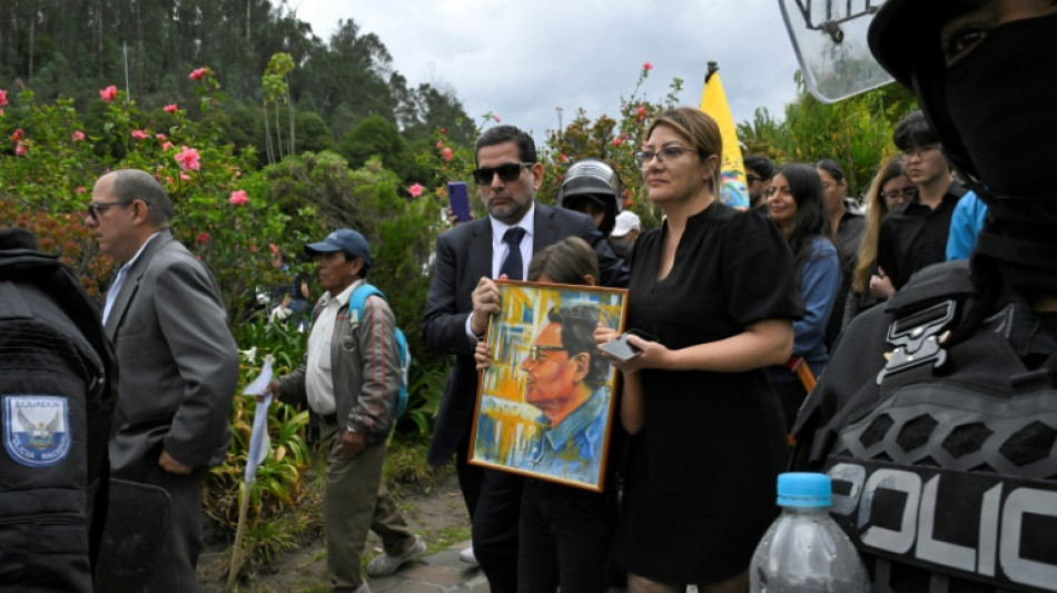 Equateur: la famille du candidat assassiné porte plainte contre le gouvernement