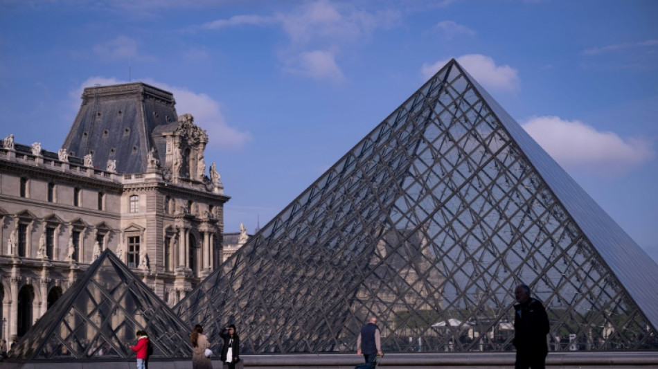 Família francesa roubada durante ocupação nazista doa obras ao Louvre