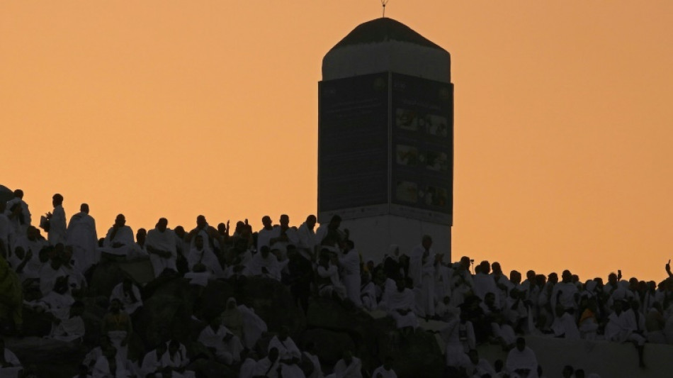 Crowds 'stone the devil' in final hajj ritual