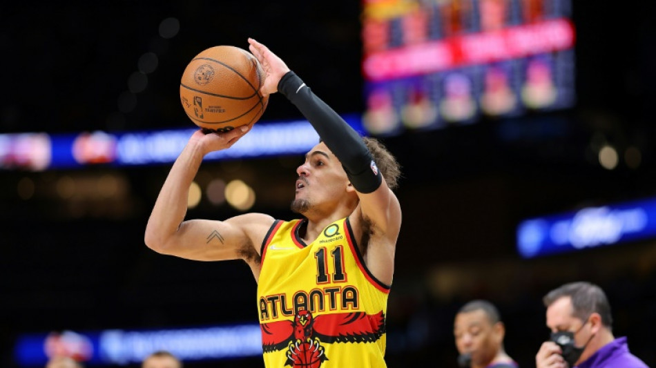 NBA: Denver humilie Milwaukee, Young et les Hawks maîtrisent les Lakers privés de James