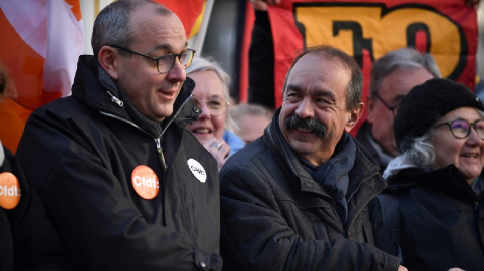 Retraites: Berger (CFDT) et Martinez (CGT) appellent le gouvernement à la "responsabilité"