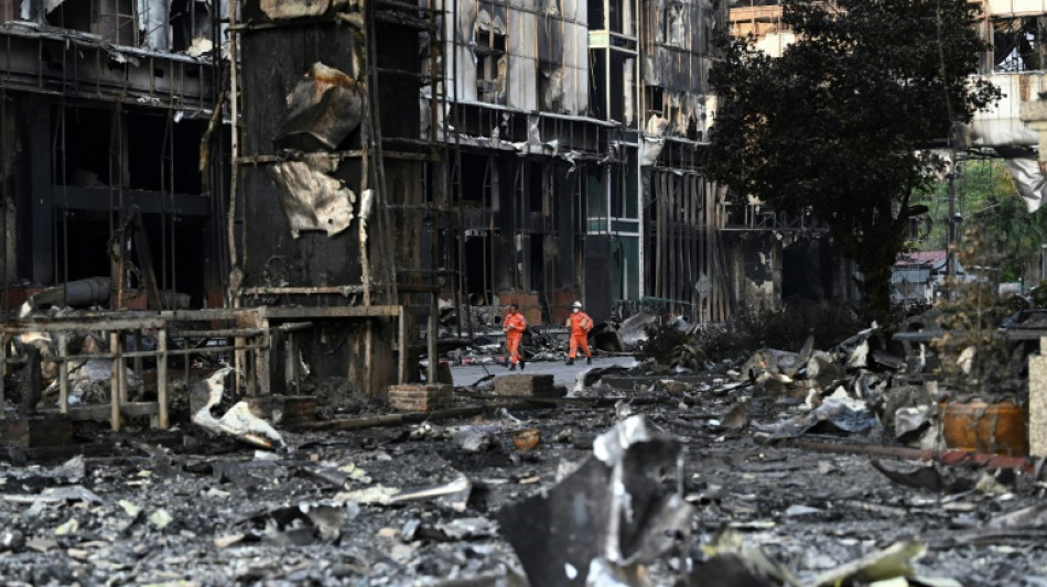 Sube a 26 el balance de muertos en el incendio en un hotel-casino en Camboya