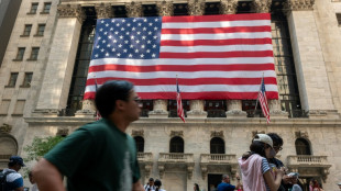 Wall Street termine en hausse, rassurée sur l'économie et l'inflation