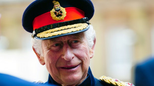 Procession et revue des troupes, Charles III à cheval pour sa première parade d'anniversaire