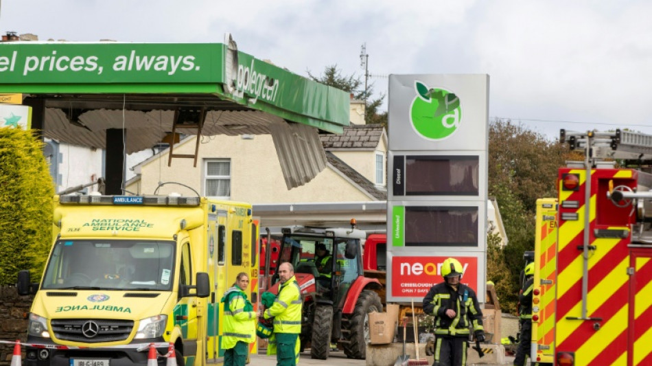 Al menos nueve muertos en explosión en una gasolinera en Irlanda