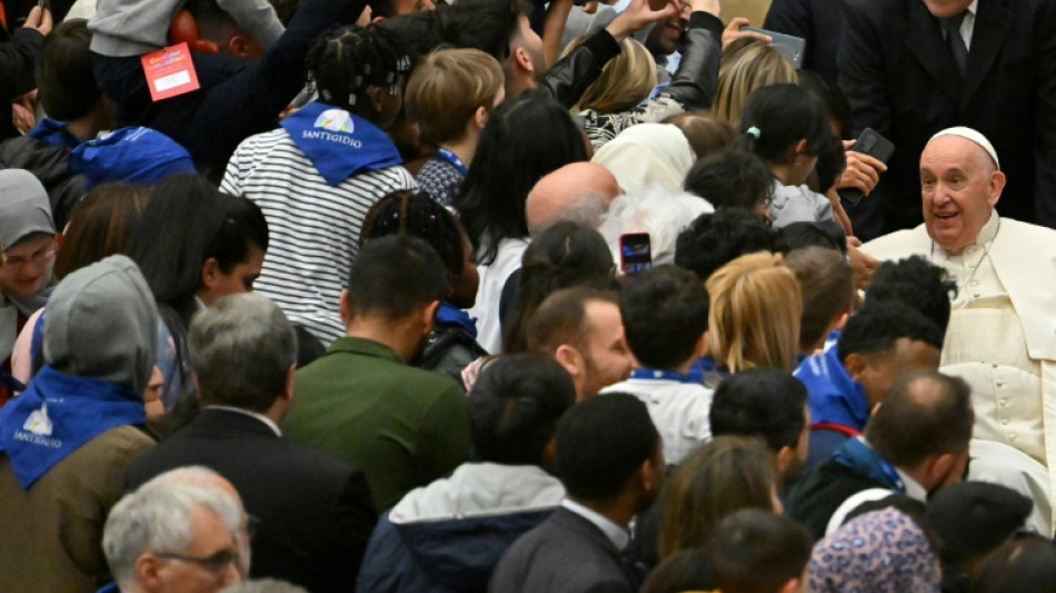 Le pape reçoit en audience des réfugiés arrivés grâce aux couloirs humanitaires