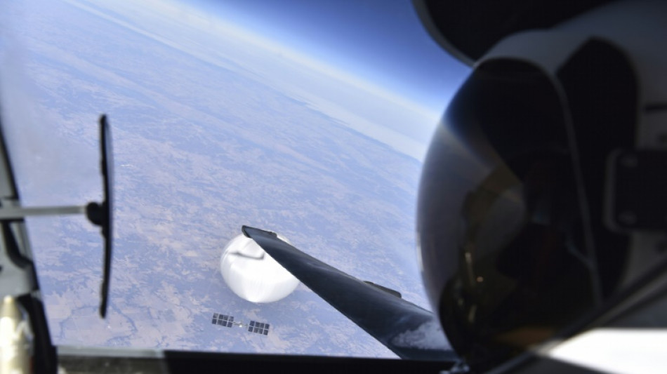 US releases pilot's high-altitude selfie with Chinese balloon 