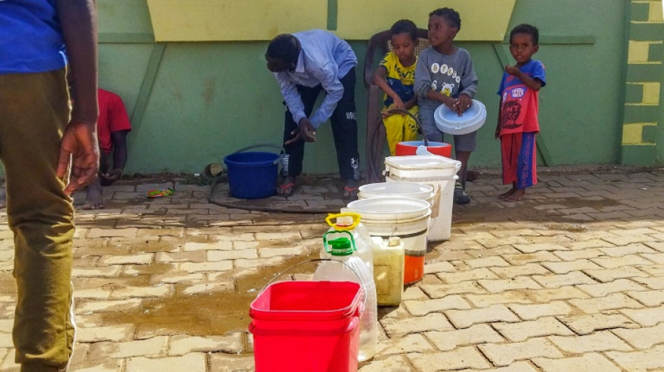 Promiscuité, moustiques et coupures d'eau, les rudes conditions des déplacés du Soudan