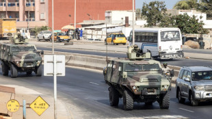 Sénégal: le pouvoir déploie des forces armées dans Dakar