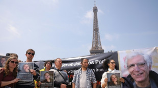 Dozens demand release of French detainees in Iran