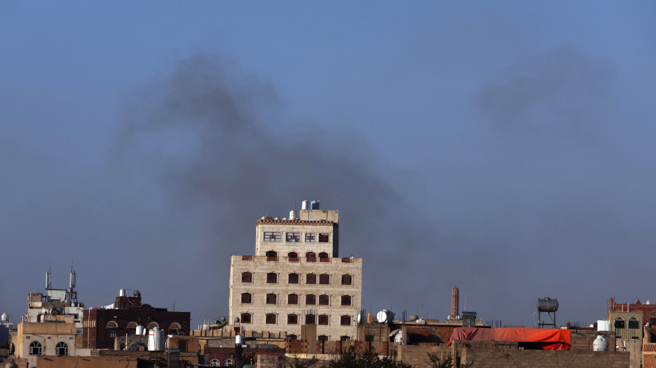 Capo Oms nello scalo di Sanaa bombardato da Israele