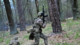 En Ukraine, une brigade d'assaut s'entraîne pour la contre-offensive