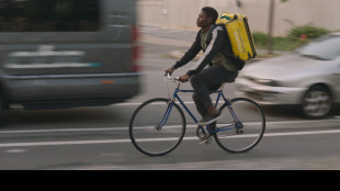 Tangshir, racconto i 'ladri di biciclette' di oggi