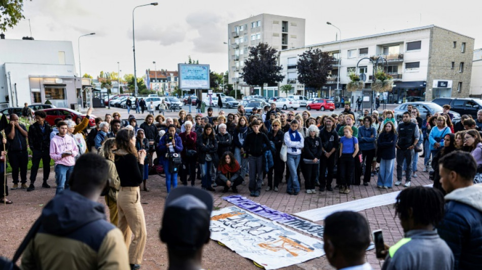 Naufrage dans la Manche: à Calais, l'âme en peine de Khames, sans nouvelle de son ami