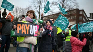 Royaume-Uni: des milliers d'enseignants dans la rue lors d'une journée de grèves massives