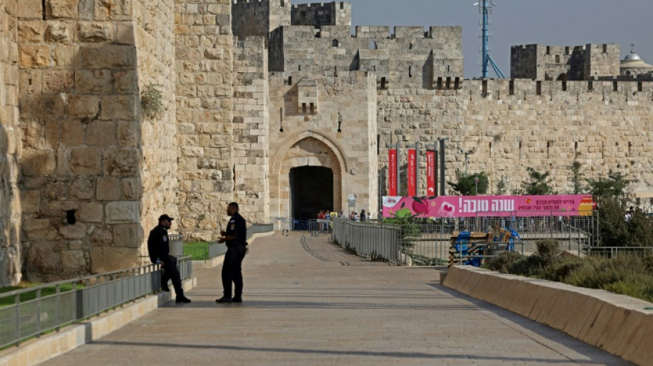 Un Palestinien blesse deux personnes avec un couteau, selon la police israélienne