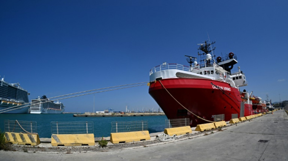 Navio humanitário 'Ocean Viking' resgata 438 migrantes no Mediterrâneo