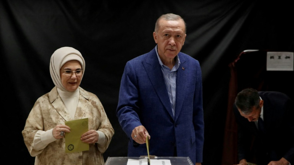 Erdogan favourite to extend two decades of rule in Turkish runoff