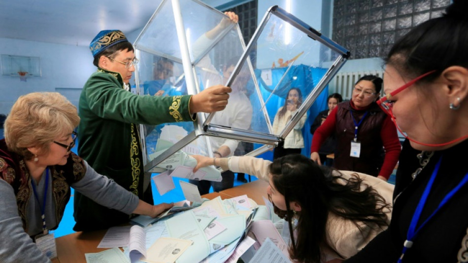 Législatives au Kazakhstan: le parti au pouvoir largement en tête