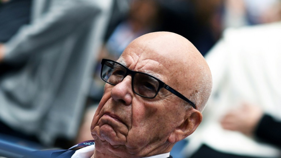 Rupert Murdoch promete tener "rol activo" en News Corp al ceder el control a su hijo