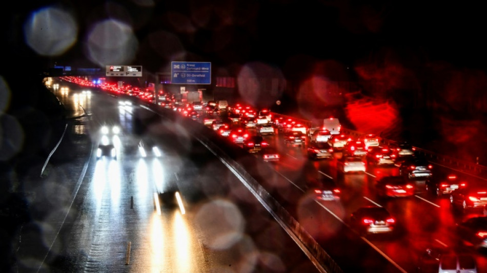 Erster Abschnitt von verschmutzter Autobahn 7 in Niedersachsen wieder frei