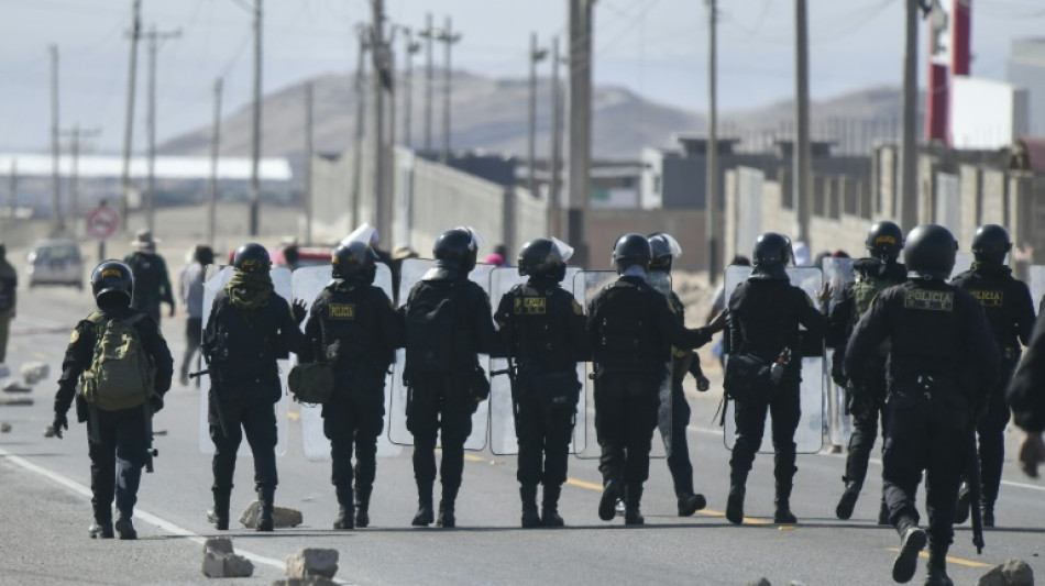 Manifestations au Pérou: l'état d'urgence en vigueur à Lima 