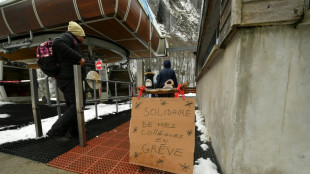 Grève contre les retraites: journée blanche pour les skieurs de Gourette