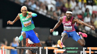 Alison dos Santos passa para final dos 400 m com barreiras do Mundial de atletismo