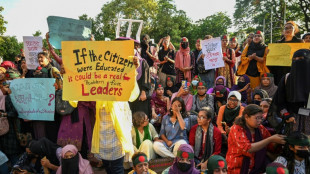 Manifestations contre les quotas au Bangladesh: six morts et fermeture des écoles