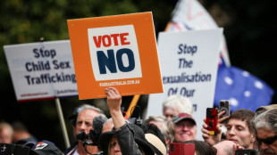 Des Australiens manifestent contre la réforme sur le droit des Aborigènes