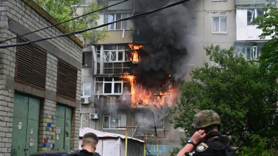 Ukraine: frappes sur l'est et le sud, Poutine évoque une "avancée" sur les céréales