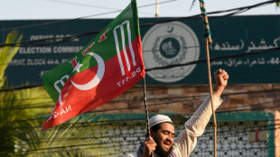 Pakistan: la police disperse par la force des manifestations pro-Khan