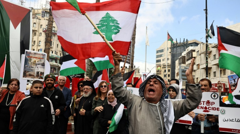 Un año después del ataque de Hamás, una manifestación en Cisjordania para celebrar la "resistencia"