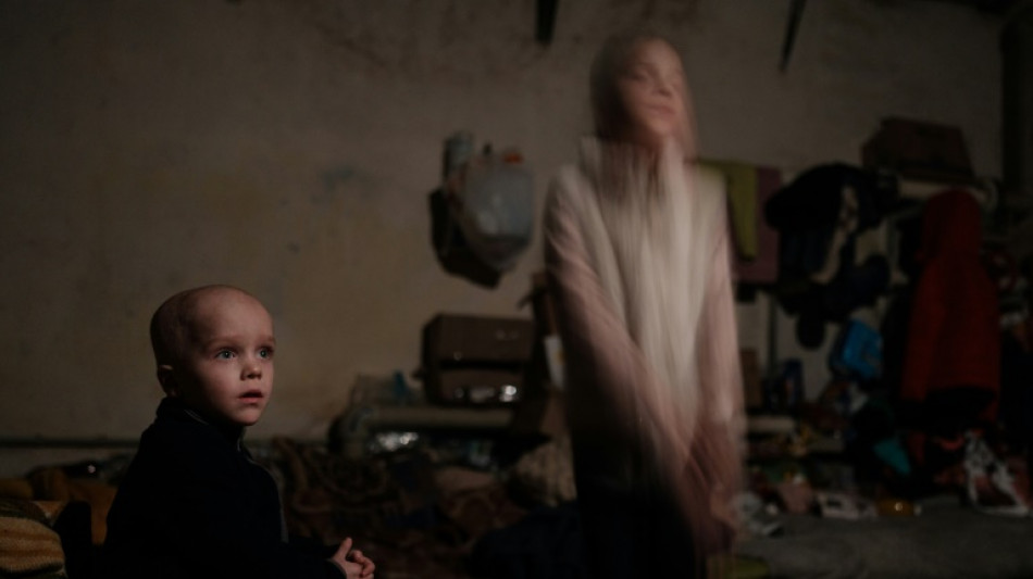 Shell-shocked families refuse evacuation from Ukraine front