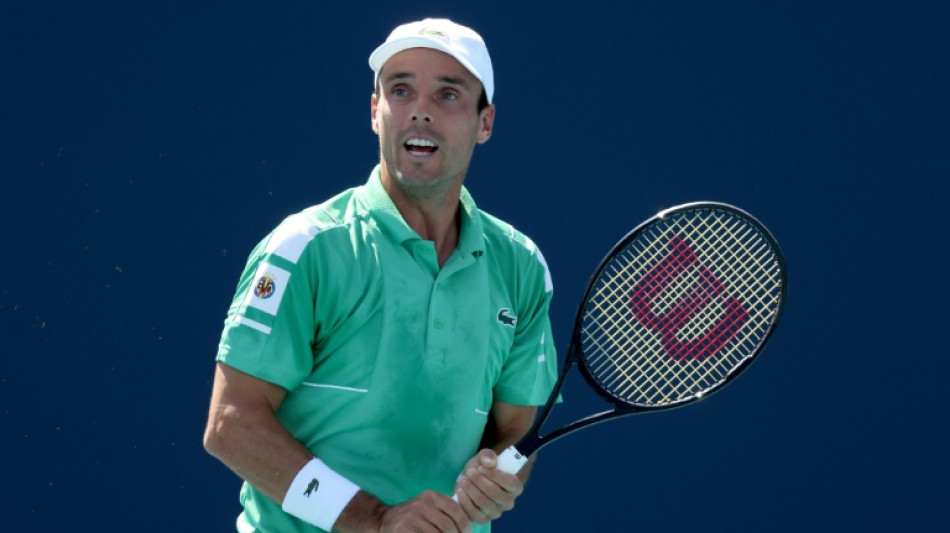 Bautista Agut becomes third Covid withdrawal at Wimbledon