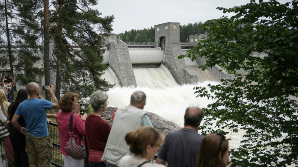 Russian tourists to Finland greeted with Ukrainian anthem