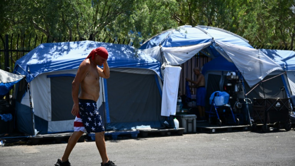 El calor de Arizona amenaza la vida de las personas sin hogar