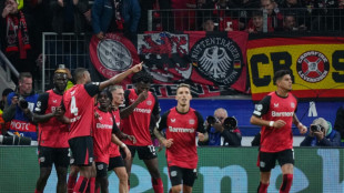 Leverkusen bate Milan (1-0) com mais um gol de Boniface