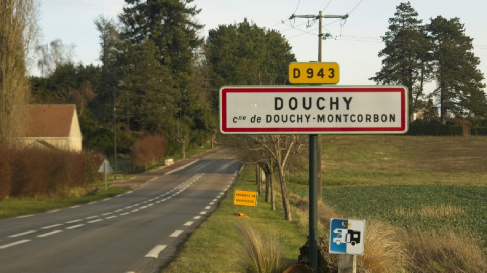 Douchy: son église du XIIIe siècle, ses champs de colza et Alain Delon