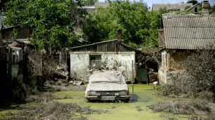 "Je n'ai plus rien": des habitants de Kherson retournent dans leurs maisons inondées