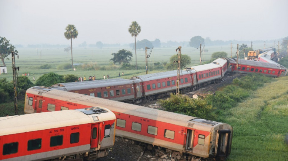 Al menos cuatro muertos por el descarrilamiento de un tren en India