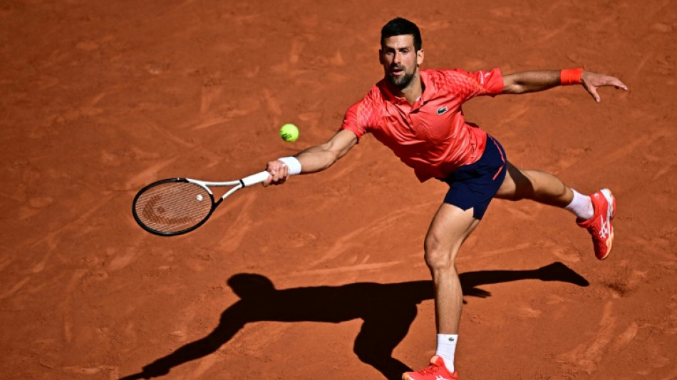 Djokovic vence Davidovich e avança às oitavas de Roland Garros