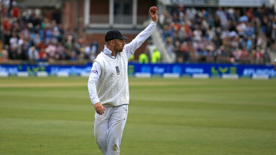 Leach takes 10 wickets in a Test as England set 296 to sweep New Zealand