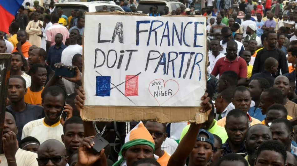 Niger: les putschistes rompent la coopération militaire avec Paris, quatre ambassadeurs limogés